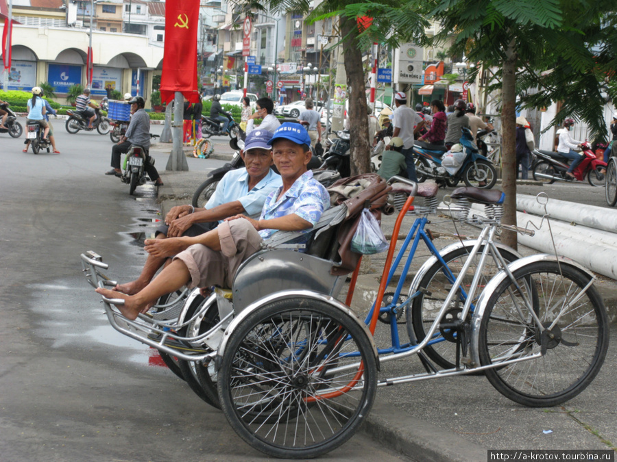 Есть и велорикши Хошимин, Вьетнам