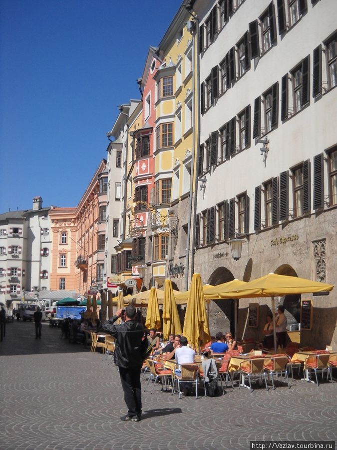 Уличное кафе Инсбрук, Австрия