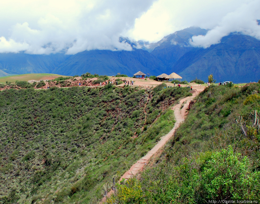 Склоны, ведушие в террасы, достаточно крутые Марас, Перу