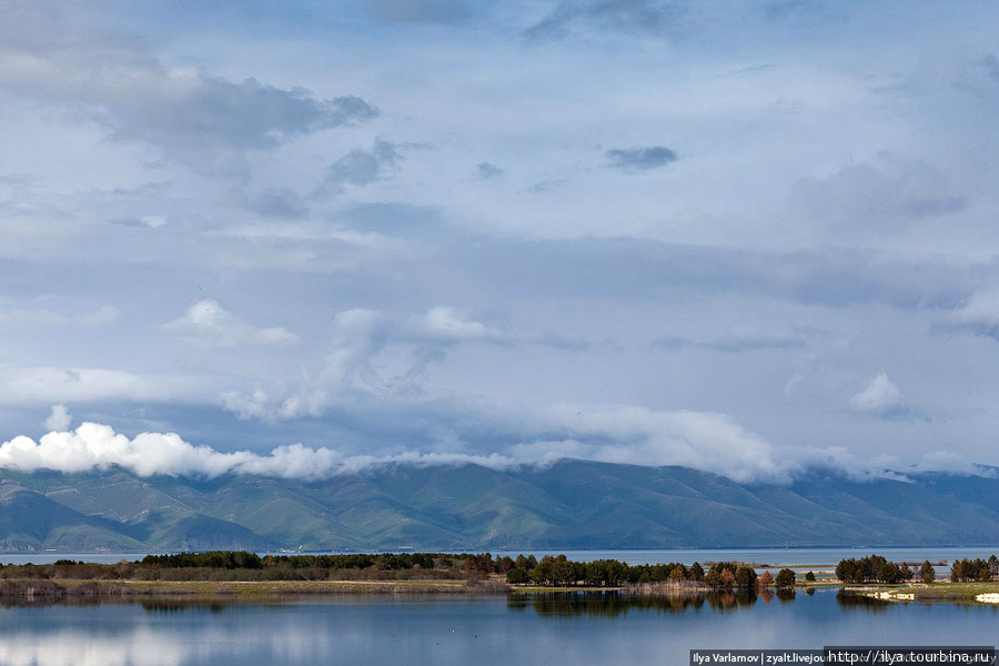 В течение 2006 — 2010 уровень озера поднимался на 25 — 35 см в год. Армения