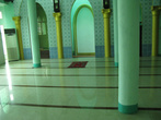 внутри мечети