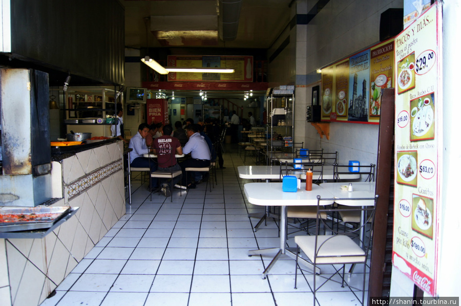 В кафе Пуэбла, Мексика