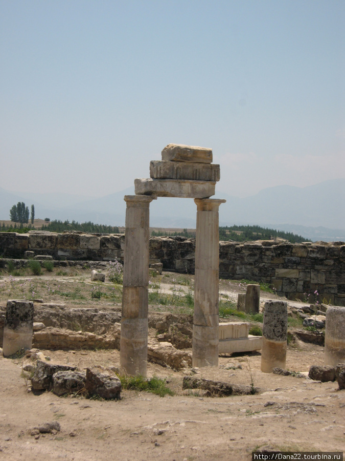 Древний город Хиераполис Памуккале (Иерополь античный город), Турция