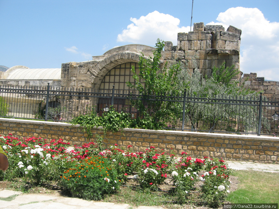 Термы Памуккале (Иерополь античный город), Турция