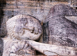 Лежащий Будда в Гал Вихара — самая крупная из скульптур, вырезанных в цельном массиве. В наши дни это  одна из самых известных достопримечательностей Шри-Ланки: и по масштабу, и по технике исполнения, и по силе впечатления.