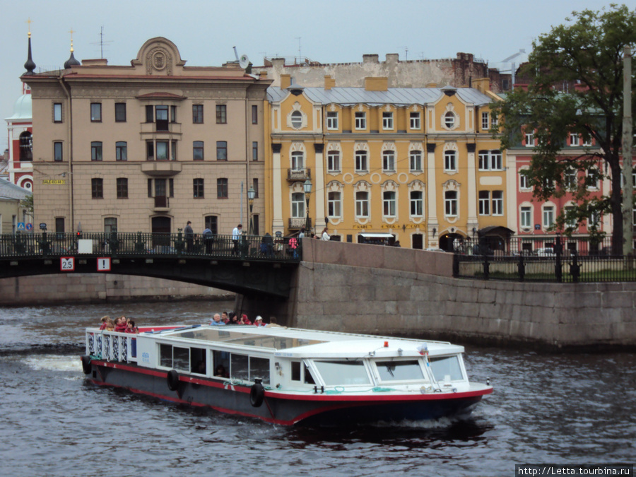 Левый берег Санкт-Петербург, Россия