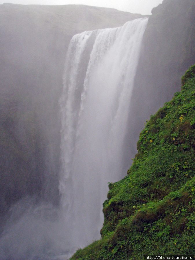 Таким видит водопад наш шаман Скогар, Исландия