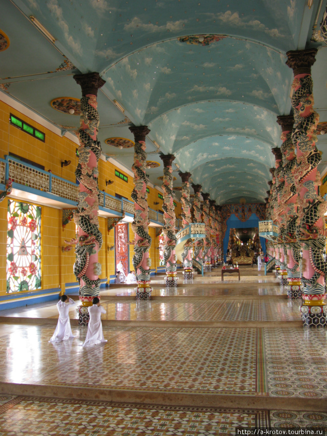 Храм секты Каодай в TAY NINH Юго-Восточный регион, Вьетнам