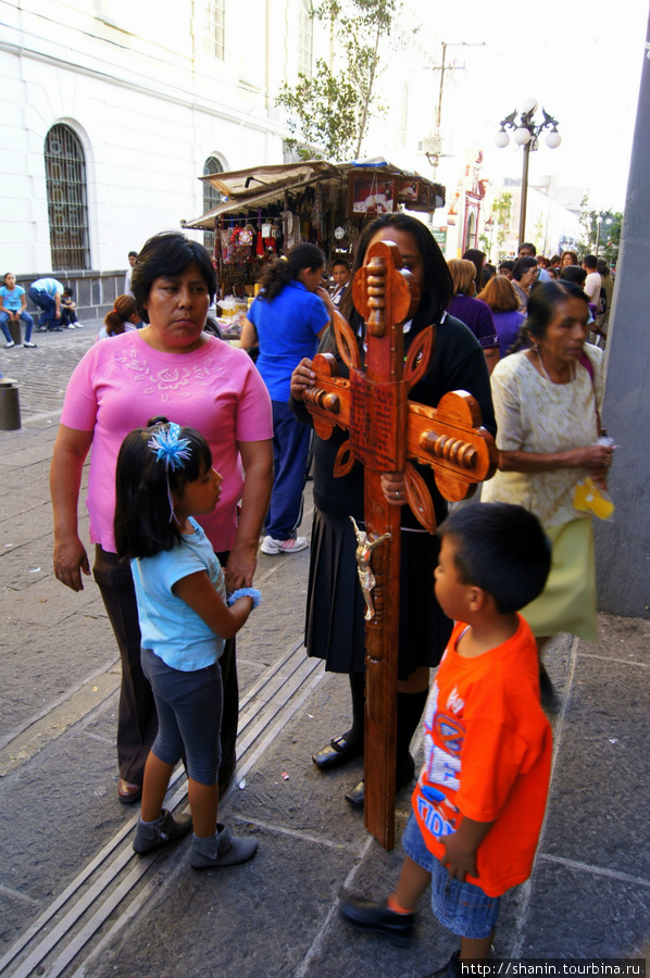 На улице 5 мая в Пуэбле Пуэбла, Мексика