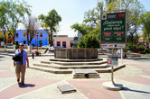 На площади Аналко в Пуэбле установлен знак — значит, эта площадь считается памятником