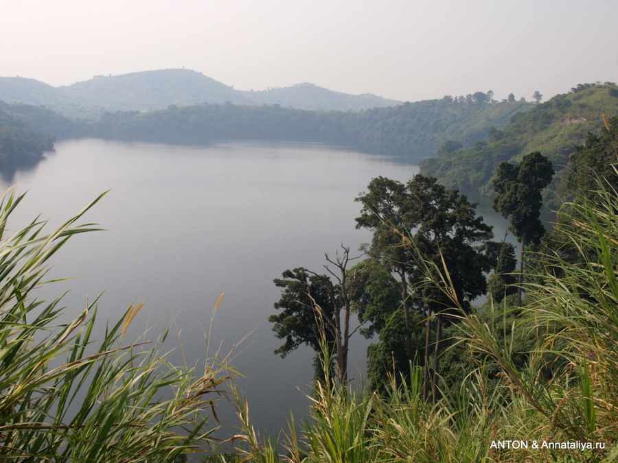 Кратерные озера...- часть 3. Деревни, люди и водопады Озеро Нкуруба, Уганда