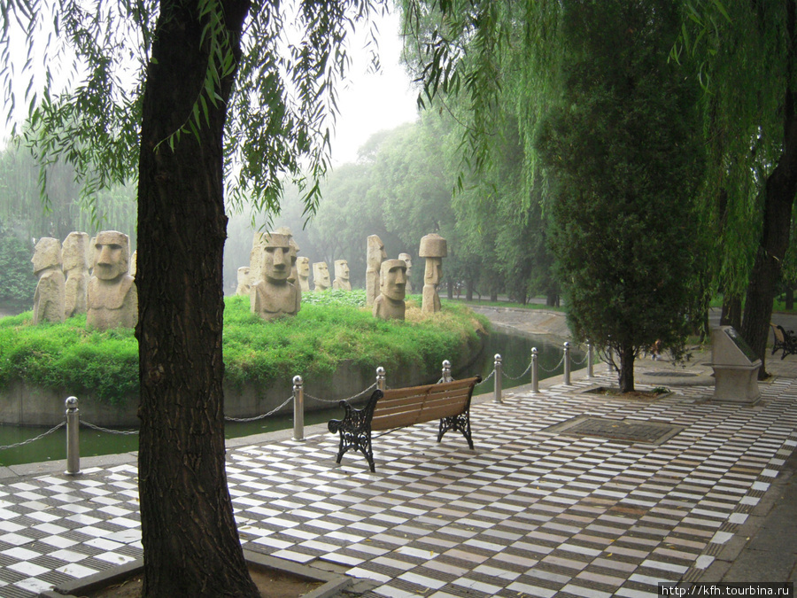 Очень здесь красиво, можно ходить целый день, площадь парка большая. Пекин, Китай