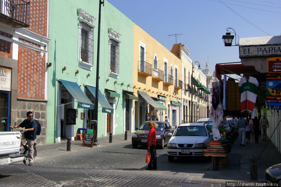 Городская улица Пуэбла, Мексика