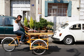 Торговец с вело-тележкой