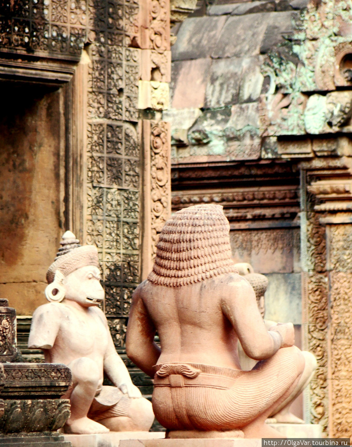 Храм Бантей Срэй: спасает ли его красота мир Провинция Сиемреап, Камбоджа