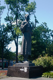 Памятник   Сковороде Г.С.