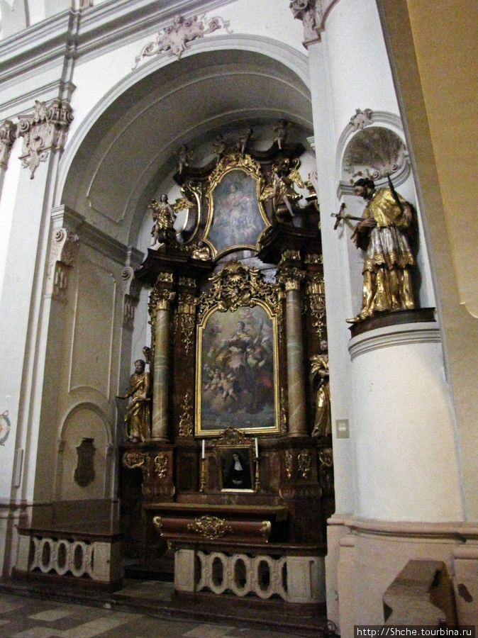 Внутри  Ursulinenkirche Линц, Австрия