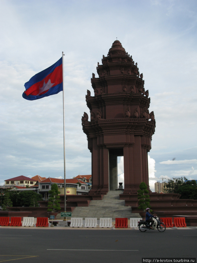Площадь Независимости Пномпень, Камбоджа