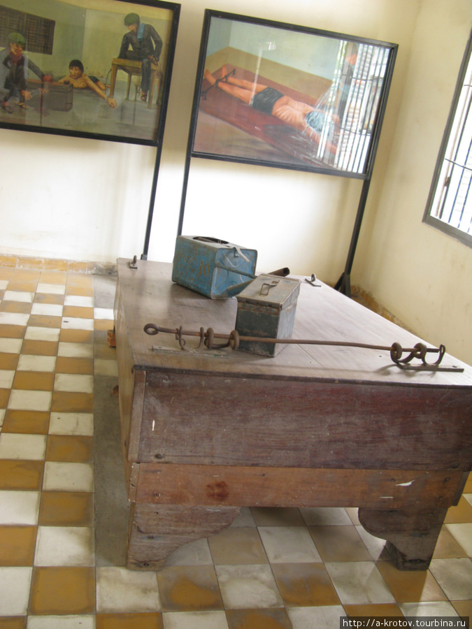 Музей геноцида (мемориальная тюрьма) в Пномпене