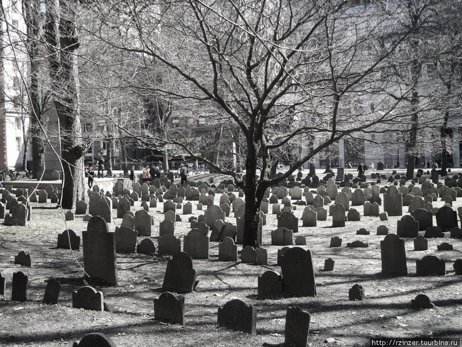 Boston Granary Burying Ground CША