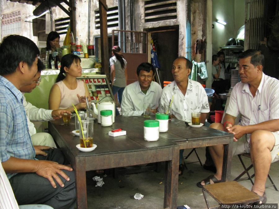 Уличная чайная Пномпень, Камбоджа