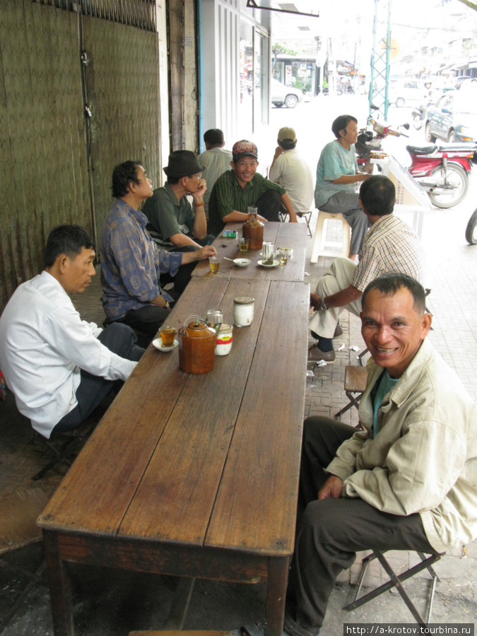 Уличная чайная Пномпень, Камбоджа