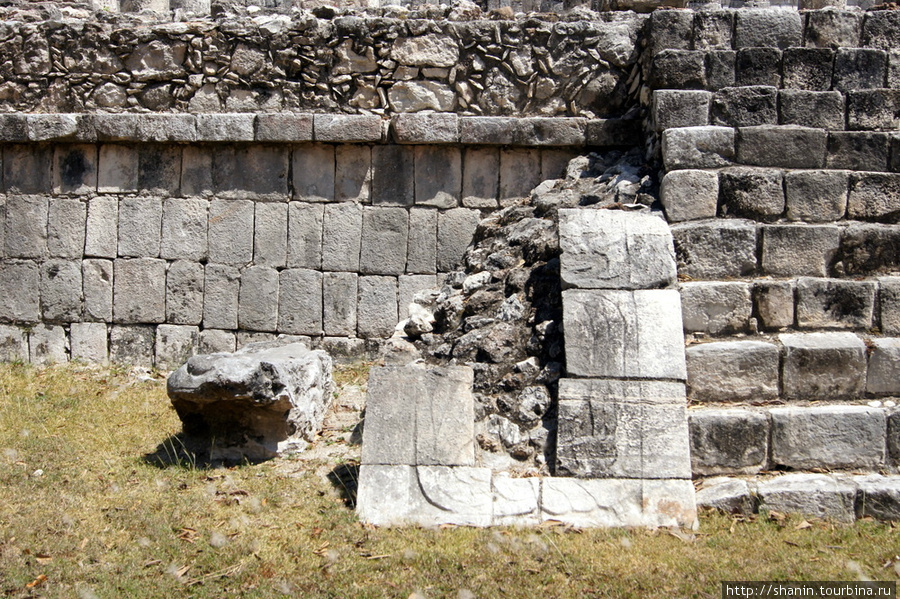 Каменная лестница Чичен-Ица город майя, Мексика