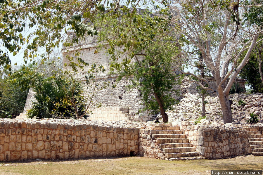 Каса дель Венадо — Дом с оленем в Чичен-Ице Чичен-Ица город майя, Мексика