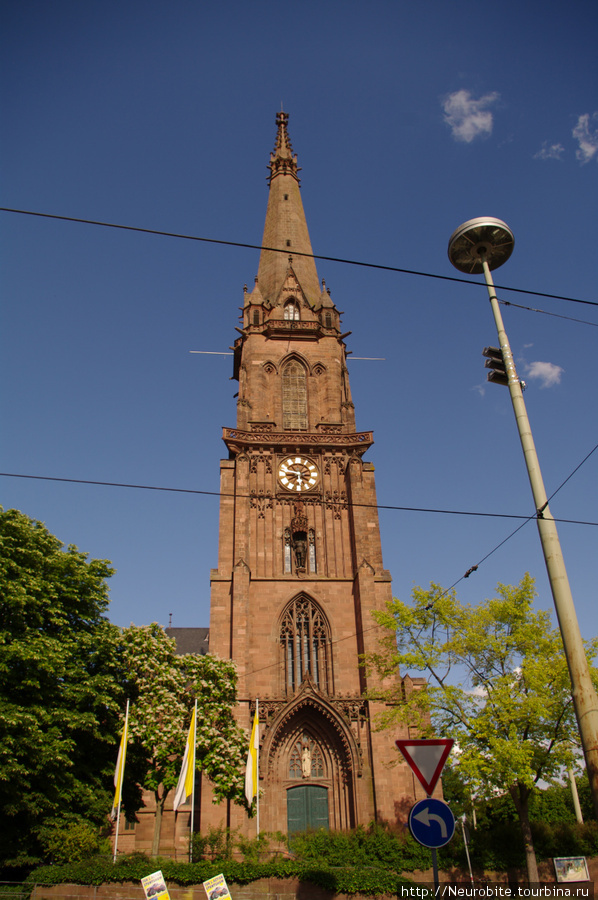 Карлсруэ - католическая церковь Св. Бернардуса Карлсруэ, Германия