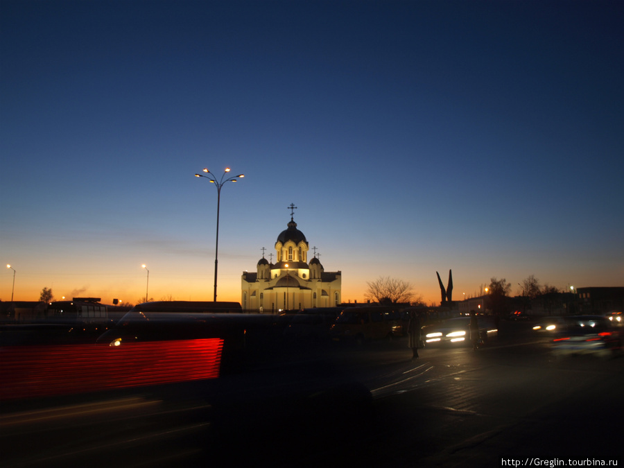 одна из достопримечательностей города — храм пророка  Илии Россошь, Россия