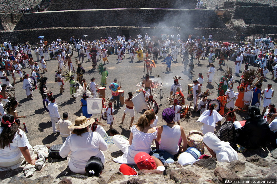 Мир без виз — 269. Столпотворение в день сонцестояния Теотиуакан пре-испанский город тольтеков, Мексика