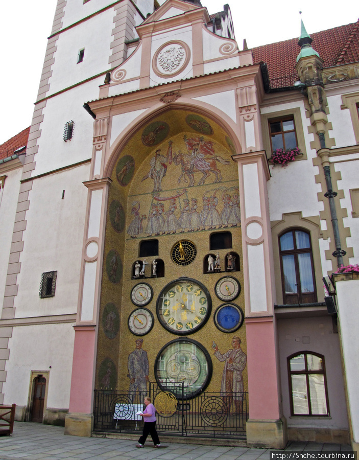 часы, похоже знаменитые Оломоуц, Чехия