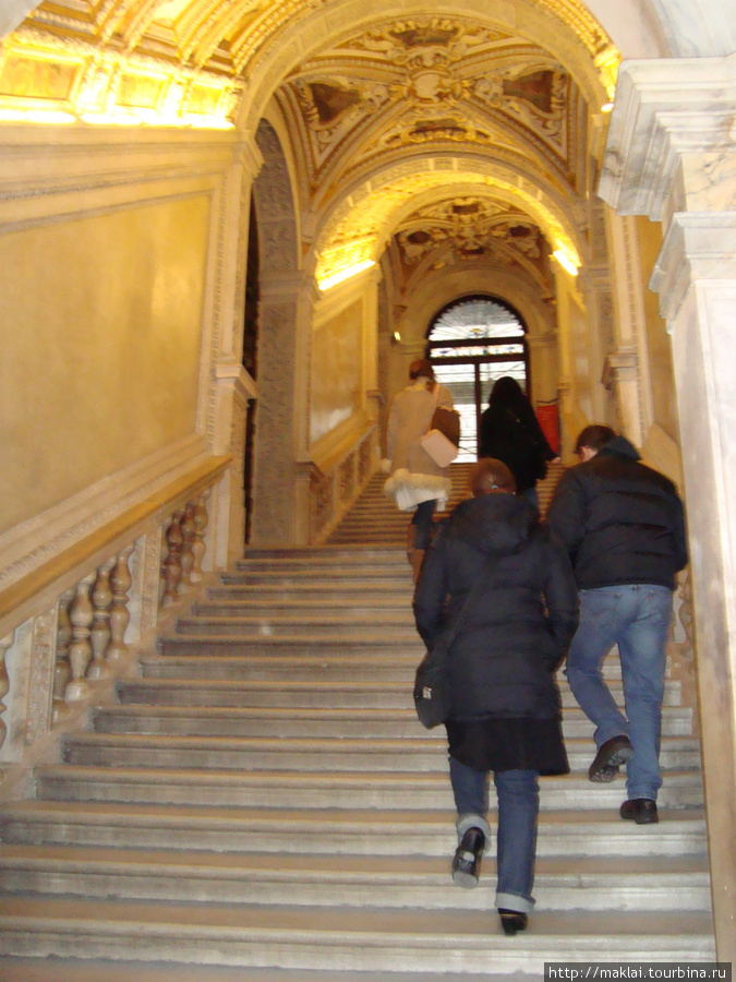 Венеция. Золотая лестница Дворца Дожей. Венеция, Италия
