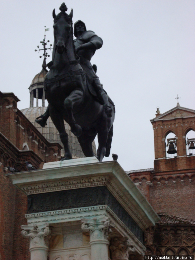 Венеция. Статуя кондотьер