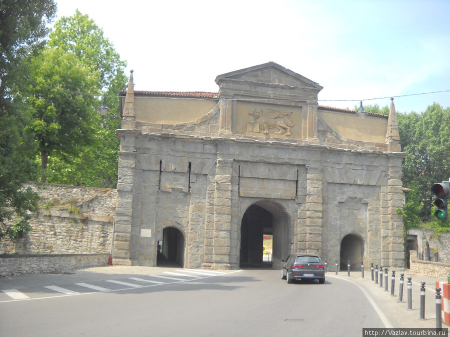 Ворота Сан-Августино / Porta San Agostino