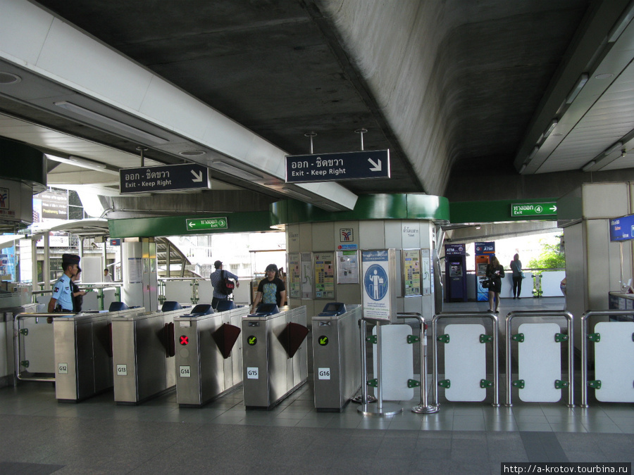 Бангкокское метро (надземка и подземка) Бангкок, Таиланд