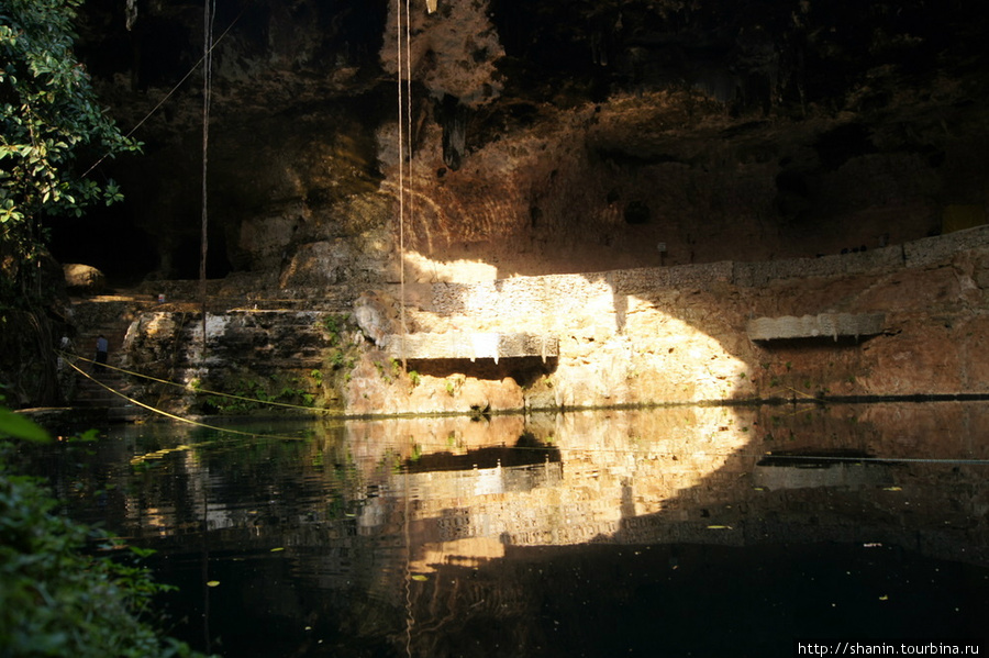 Мир без виз — 283. Сенот и крокодилы Вальядолид, Мексика