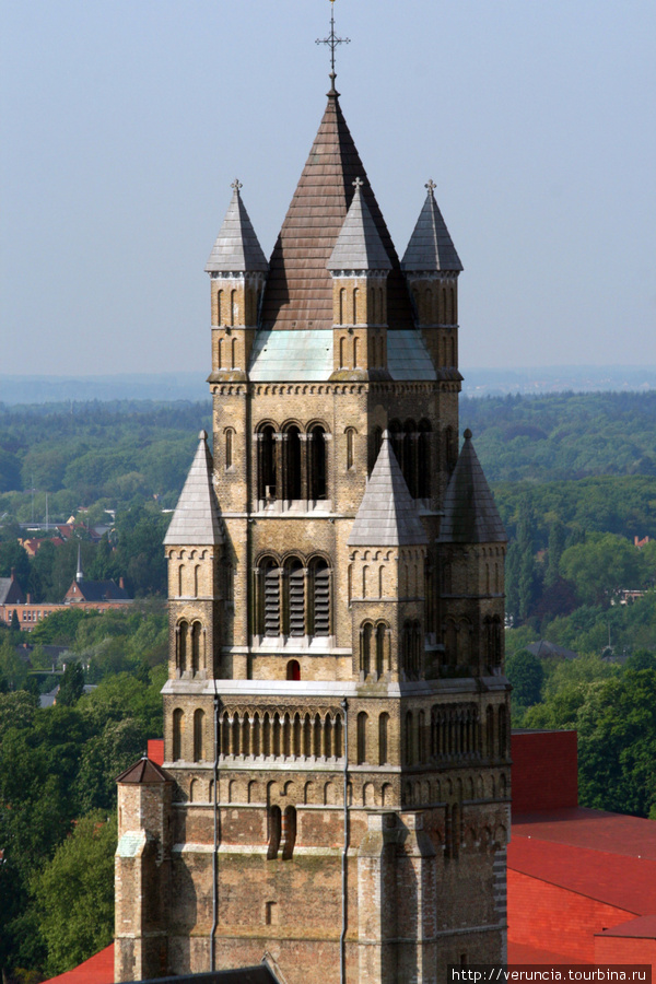 Башня собора Св. Сальватора Брюгге, Бельгия