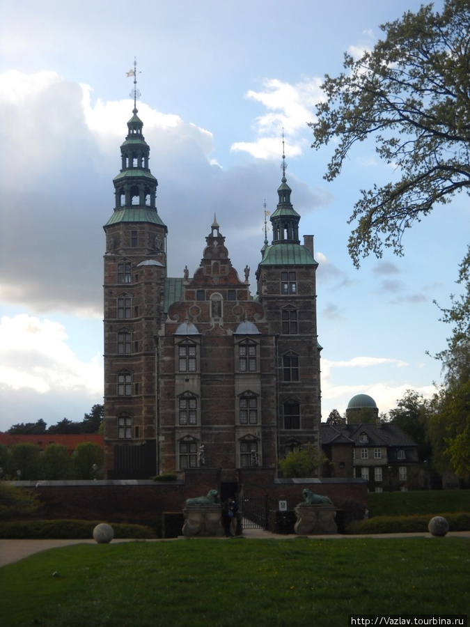 Основное здание дворцового комплекса Копенгаген, Дания