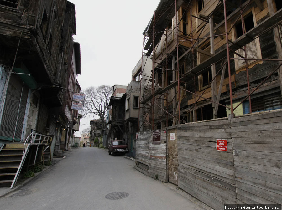 Сваи создают иллюзию ремонта Стамбул, Турция