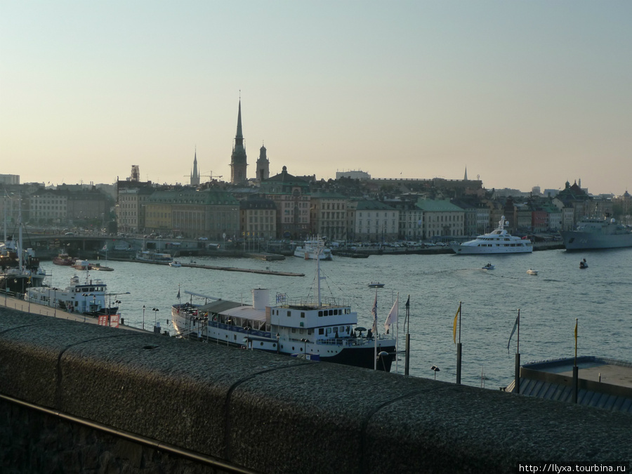 Виды с набережной Slussen Стокгольм, Швеция