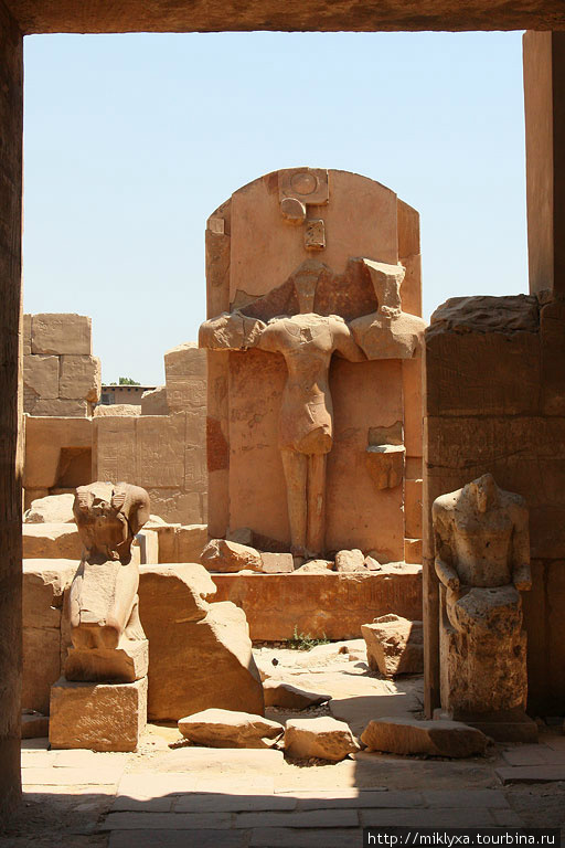 in Akhmenu (Festival Temple of Thutmose III) Луксор, Египет