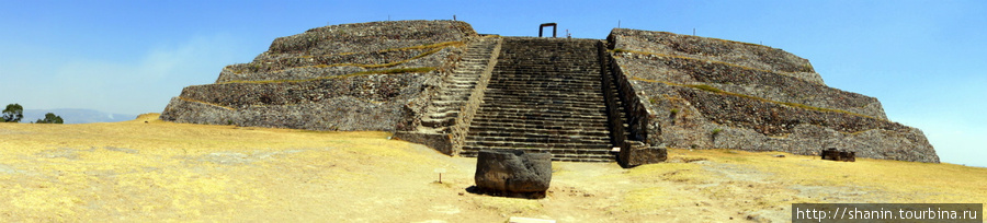 Пирамида цветов в Шочиитекатле Штат Тласкала, Мексика