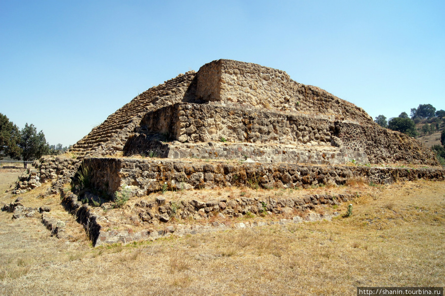 Пирамида в зоне археологических раскопок Какаштла Штат Тласкала, Мексика