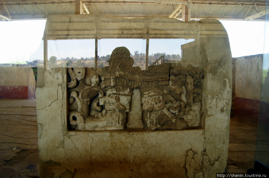 Руины храма в Какаштле Штат Тласкала, Мексика