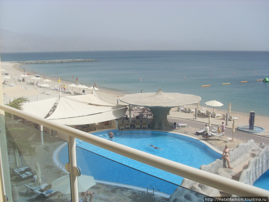 с балкона — посмотрите налево)) Дибба-Аль-Хисн, ОАЭ