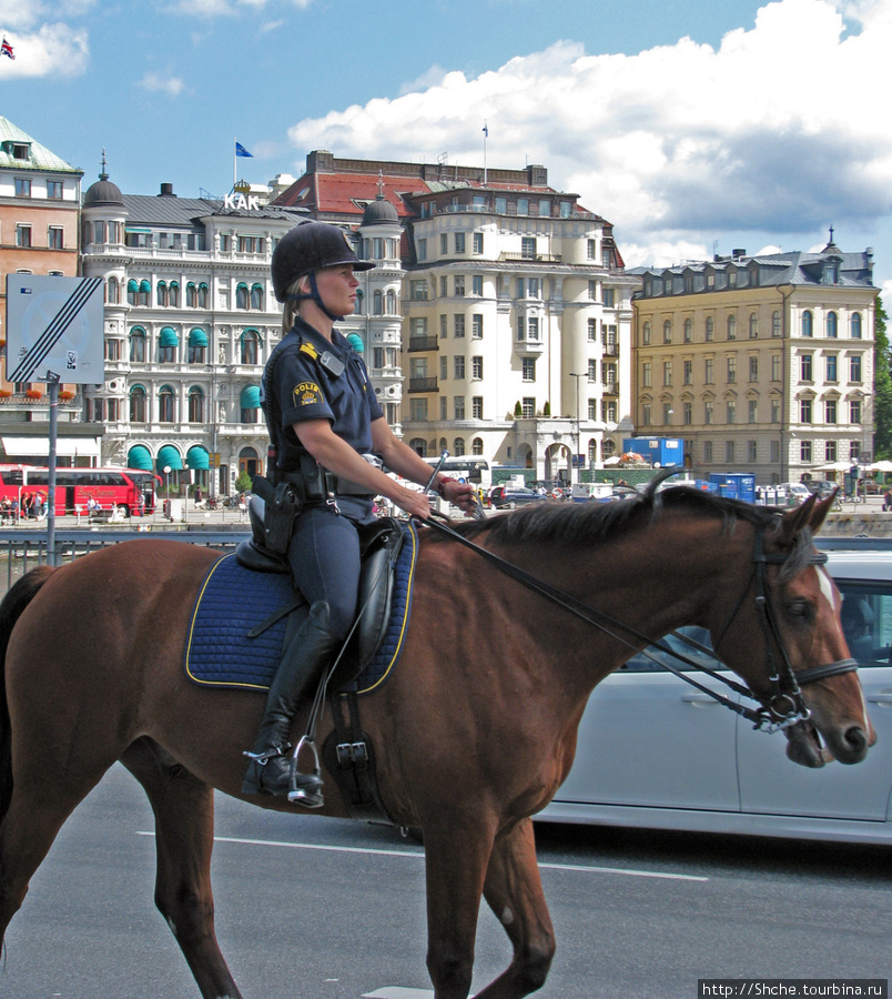 Я б в полицию пошел, пусть меня научат... Стокгольм, Швеция