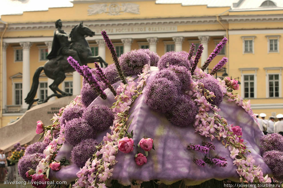 Праздничные дни в цветочном Петербурге Санкт-Петербург, Россия