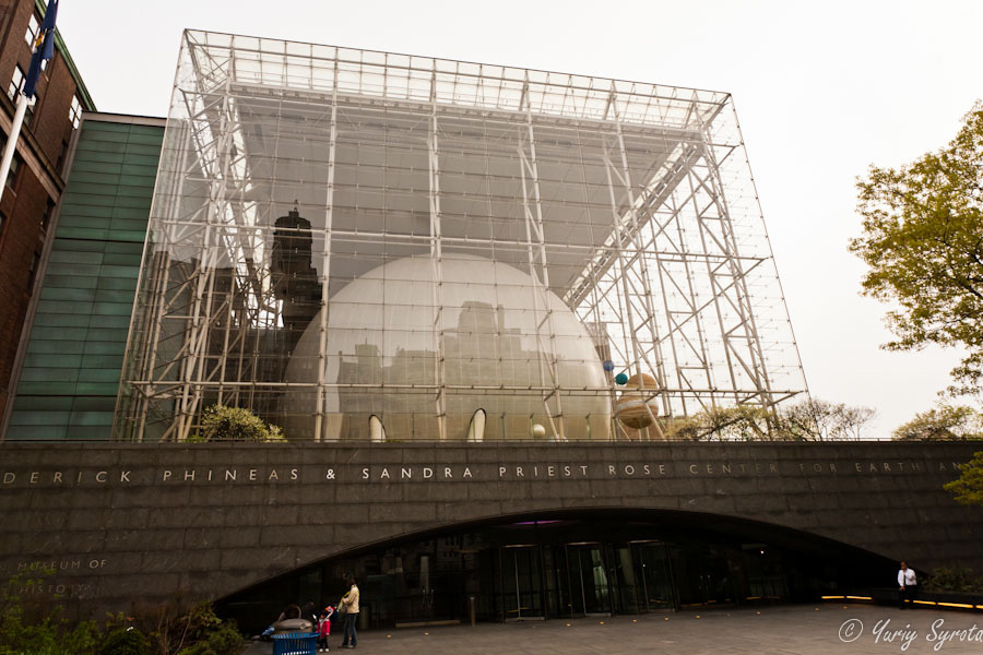 ROSE CENTER FOR EARTH AND SPACE (часть Museum of Natural History)

Central Park West at 79th Street
New York, NY 10024 Нью-Йорк, CША