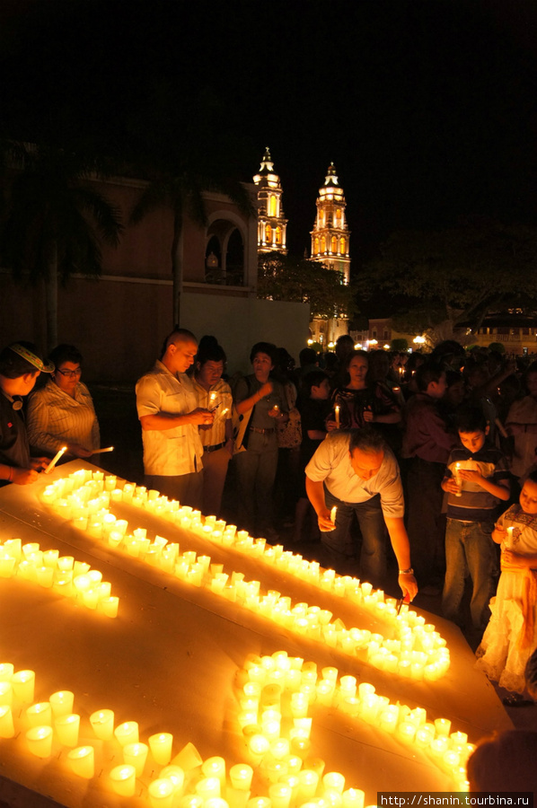 Шестьдесят минут без электрического света — акция активистов экологических движений в Кампече Кампече, Мексика